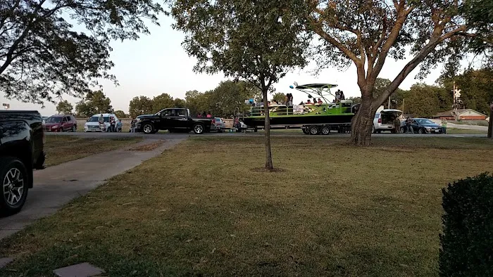 Cottonwood wood trailer park Picture 2
