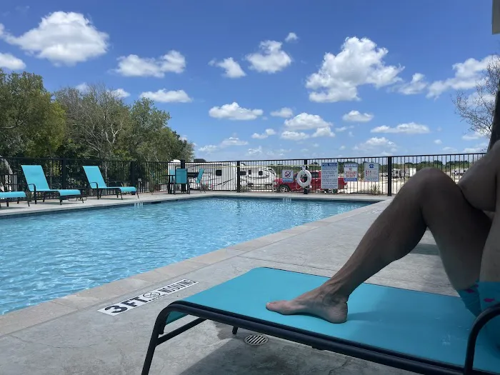 Ennis Luxury RV Resort Picture 1