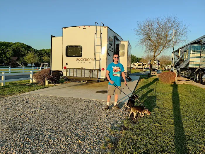 Bluebonnet Ridge RV Park Picture 4