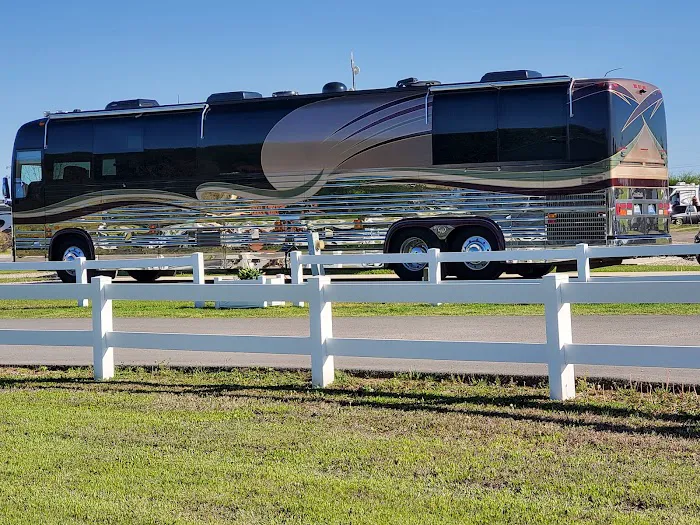Bluebonnet Ridge RV Park Picture 3