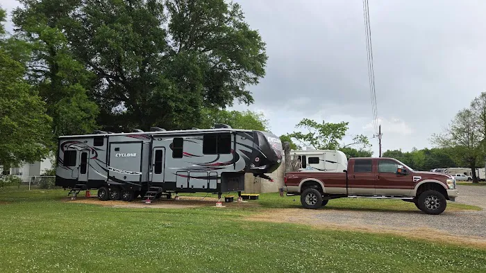 WAGON WHEEL RV PARK Picture 2