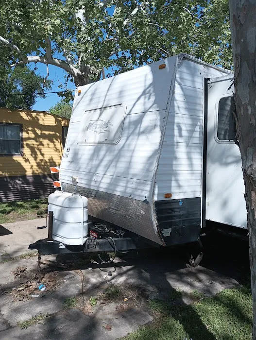 Van Manor Mobile Home & RV Park Picture 3