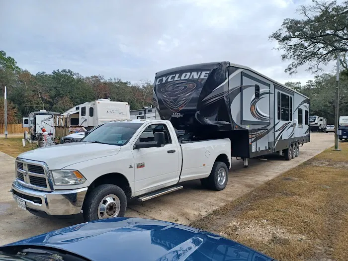 Kemah RV Resort Picture 2