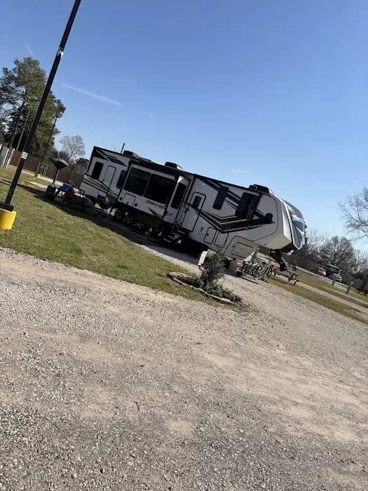 Goodson Loop RV Park Picture 7