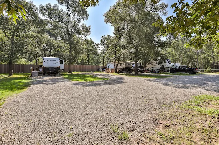 High and Dry RV Park Picture 2