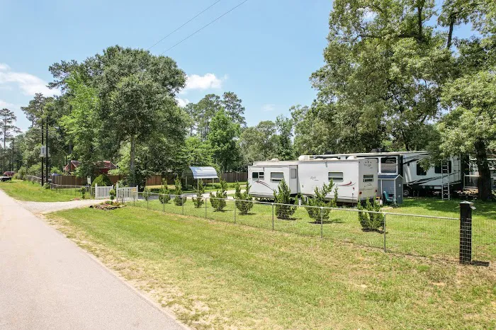 High and Dry RV Park Picture 3