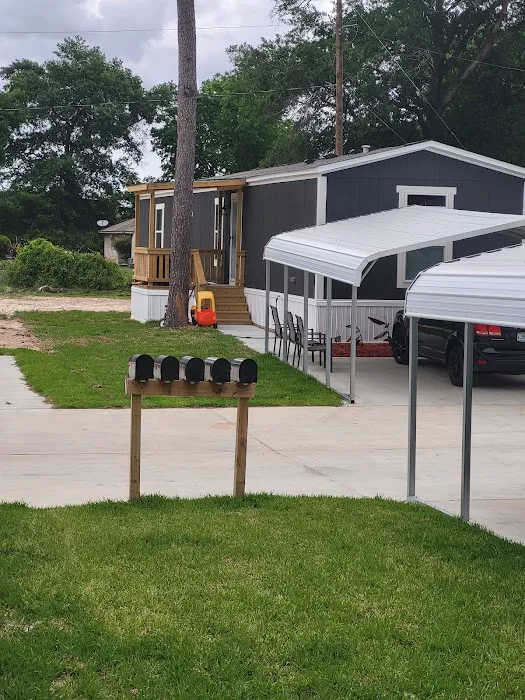 Cedar Creek Forest Mobile Home Picture 6