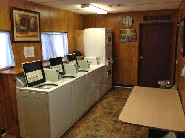 Tomball RV Park Picture 4