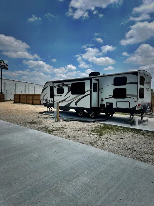 King’s Court RV Park Picture 2