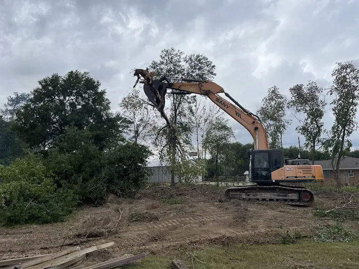 King's Court RV park & Open Storage Picture 4