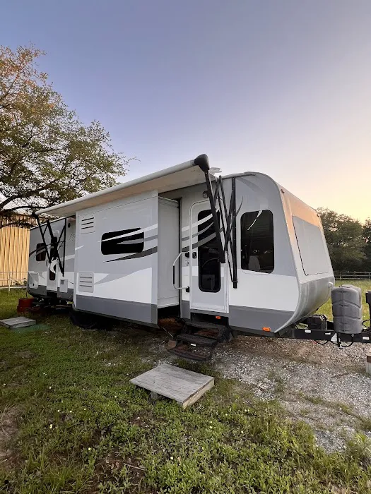 4 Seasons RV Park Picture 2