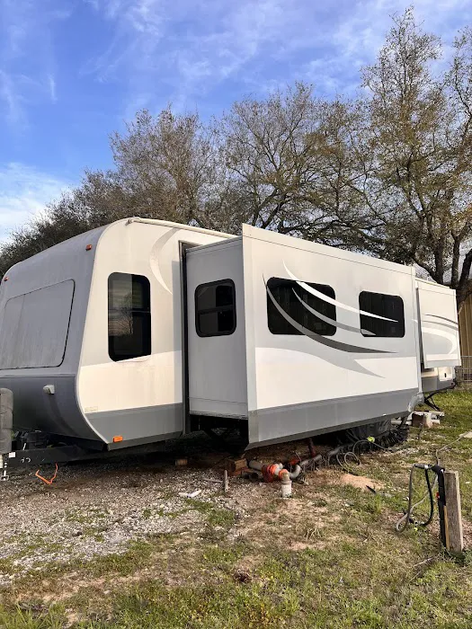 4 Seasons RV Park Picture 6