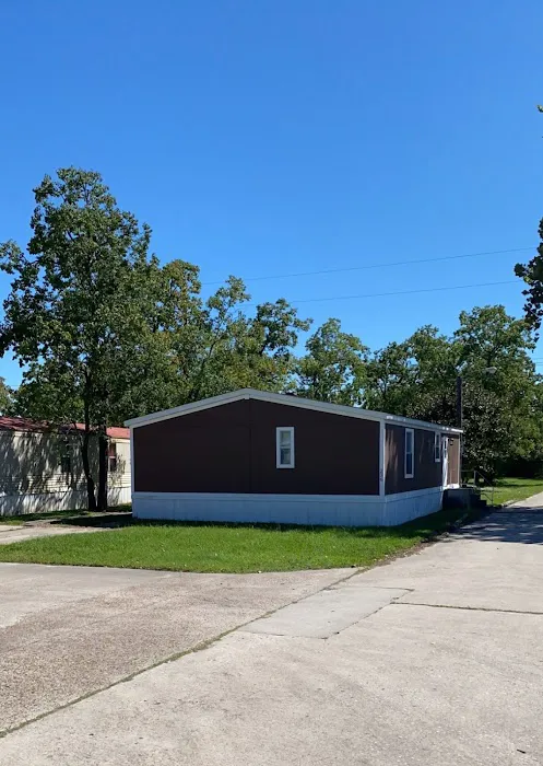 Woodgate Mobile Home Park Picture 9