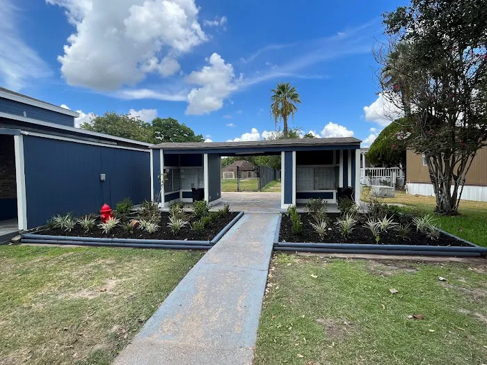 Willow Green Mobile Home Community Picture 2