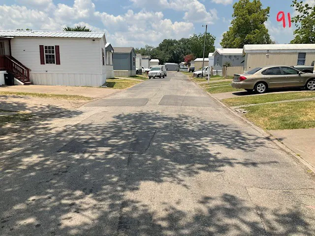 Willow Green Mobile Home Community Picture 3