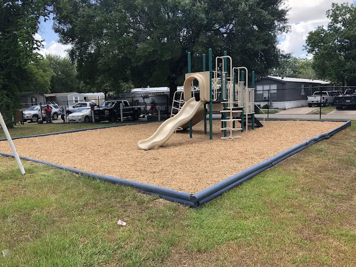 Willow Green Mobile Home Community Picture 9
