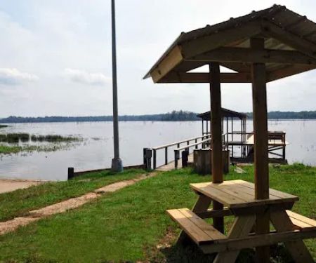 North Shore Landing RV Park, Cabins and Guest House