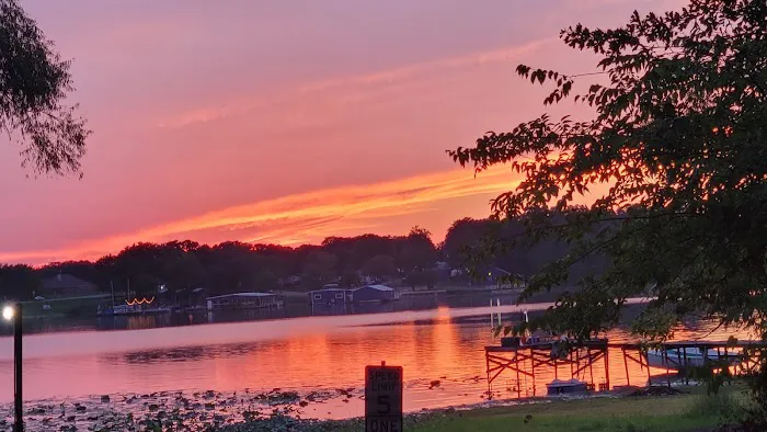 Duck Cove Trailer Park Picture 2