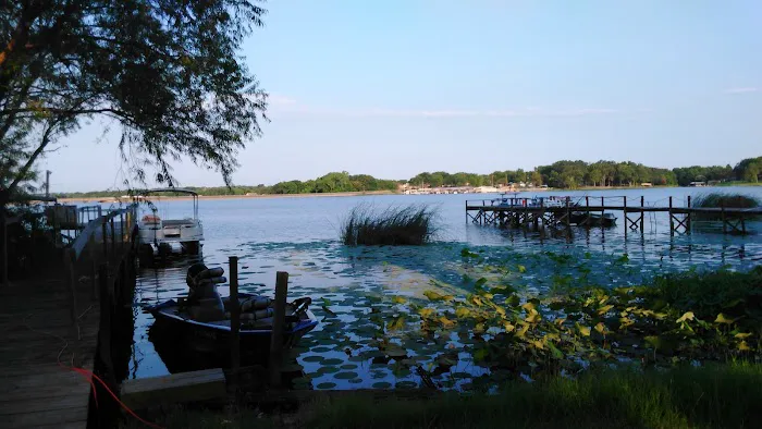 Duck Cove Trailer Park Picture 6