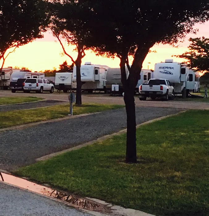 Terrell RV Park Picture 7