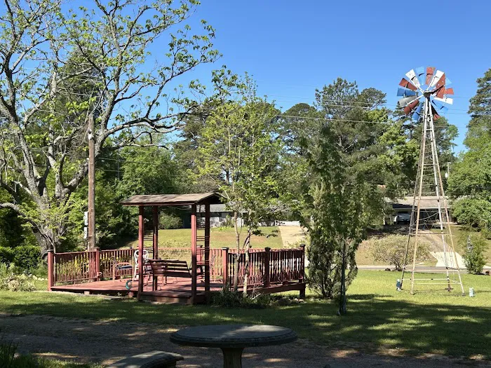 Amazing Acres RV Park Picture 2