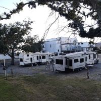 Cameron RV Under the Oaks ico