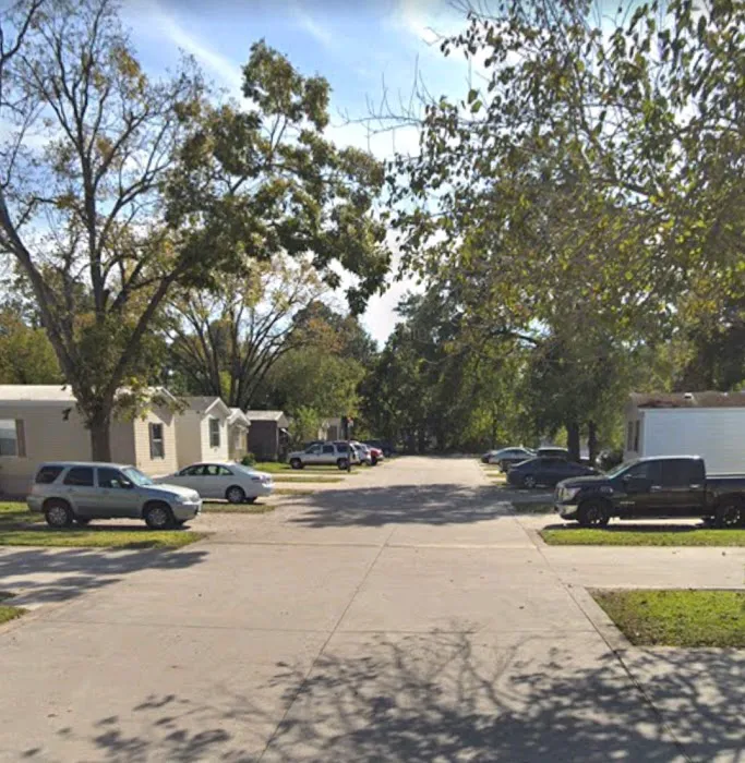 Oak Haven Mobile Home Village Picture 2
