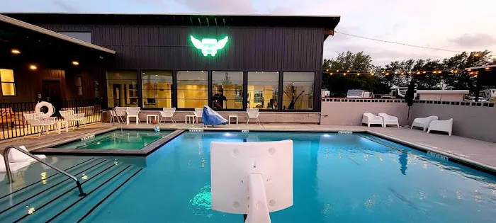 Eric & Jay's RV Resort Picture 2