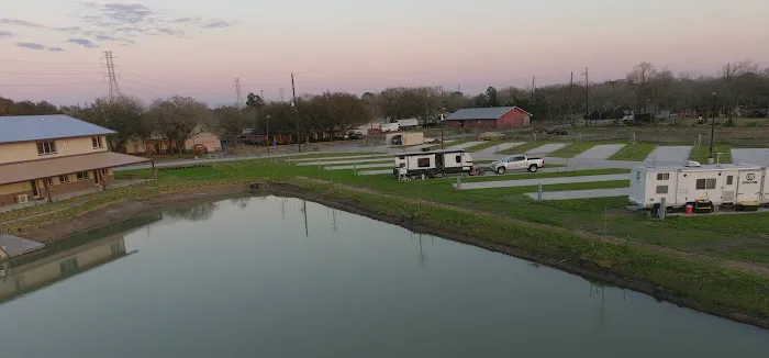 Cullen RV Resort Picture 6