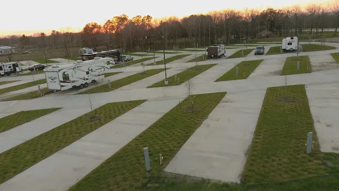 Cullen RV Resort Picture 10
