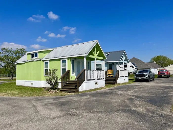 Bayshore RV & Mobile Home Park Picture 2