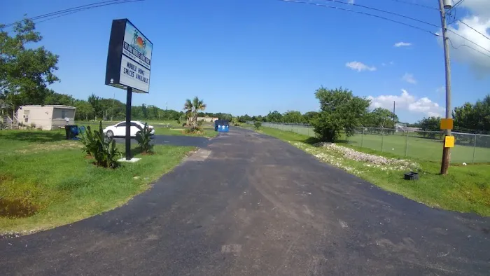 Bayshore RV & Mobile Home Park Picture 5