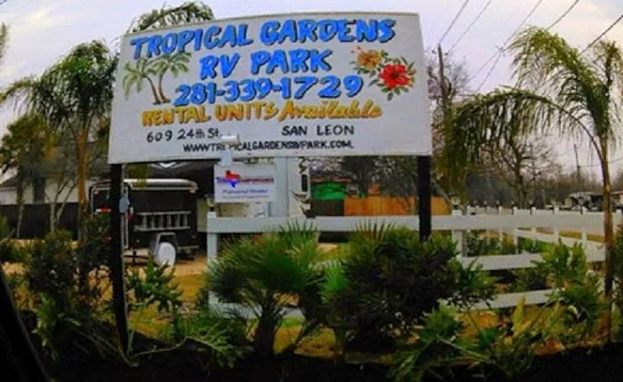 Tropical Gardens RV Park & Resort Picture 7