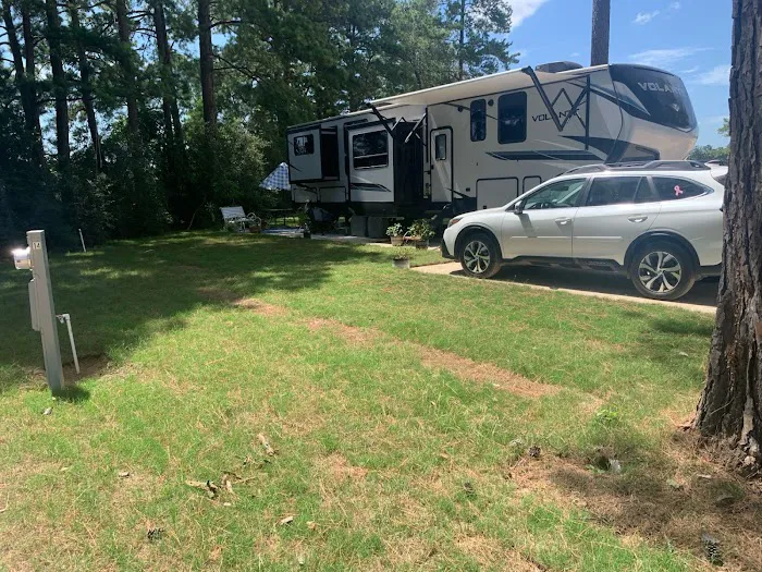 Hidden Lake RV Resort Picture 1
