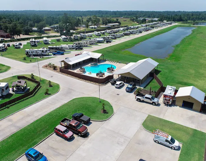 Royal Palms RV Resort Picture 6