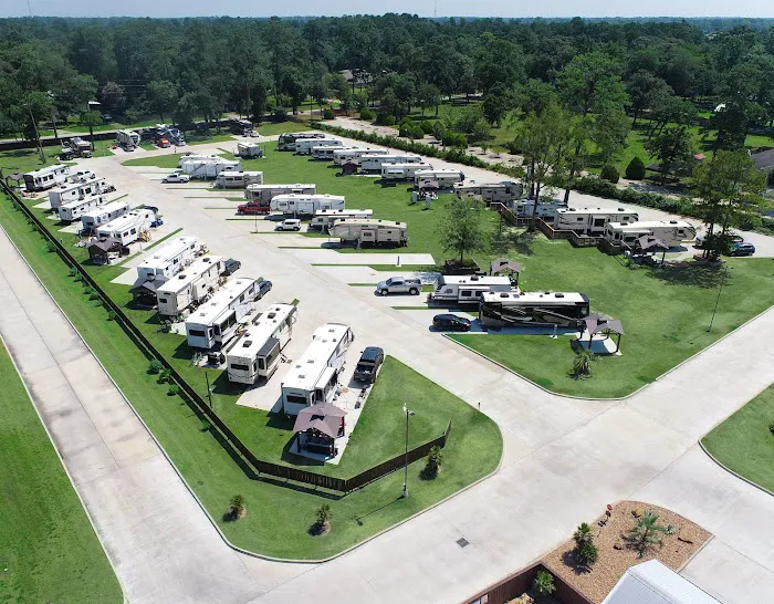 Royal Palms RV Resort Picture 4