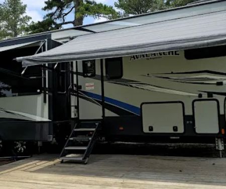 Pinewood Trails RV Park