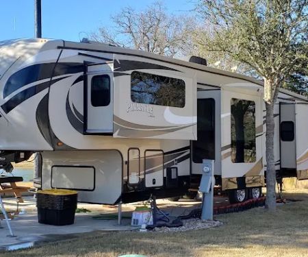 Leisure Lane RV Resort Magnolia