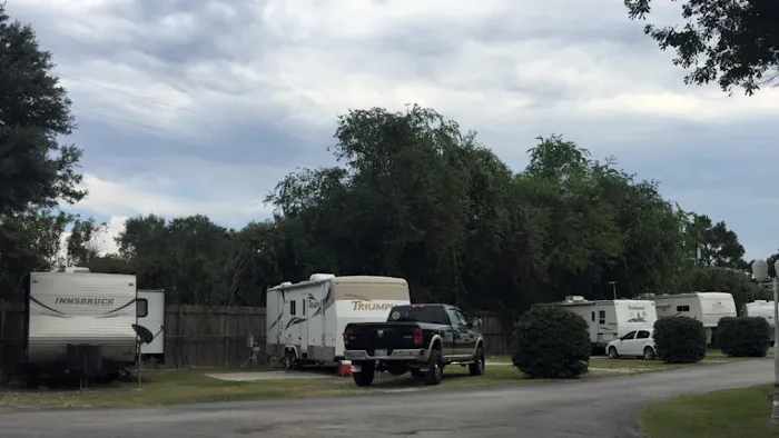 Tomball-Rosehill RV Park Picture 8