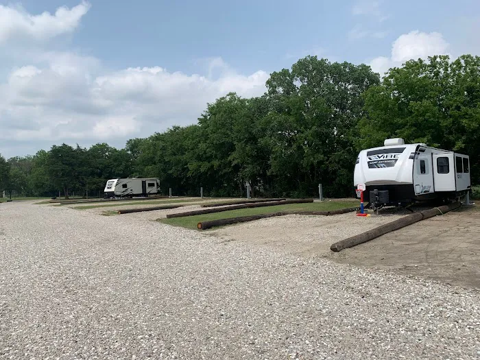 Rustic Acres RV Park Picture 3