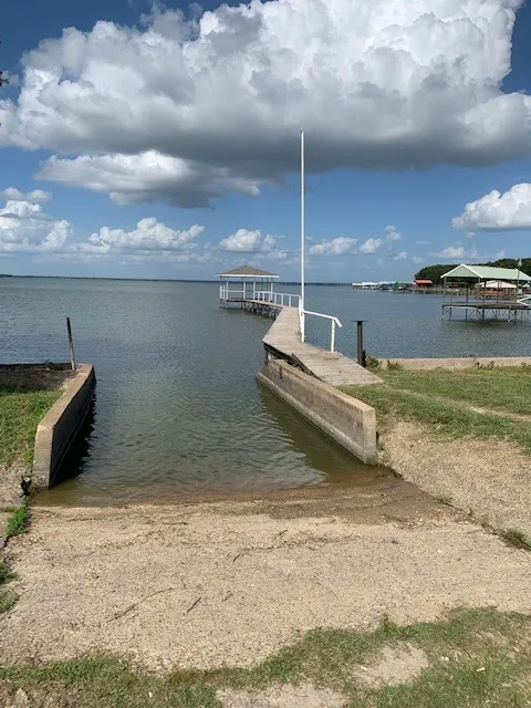 Rustic Oaks Mobile Home and RV Park Picture 2