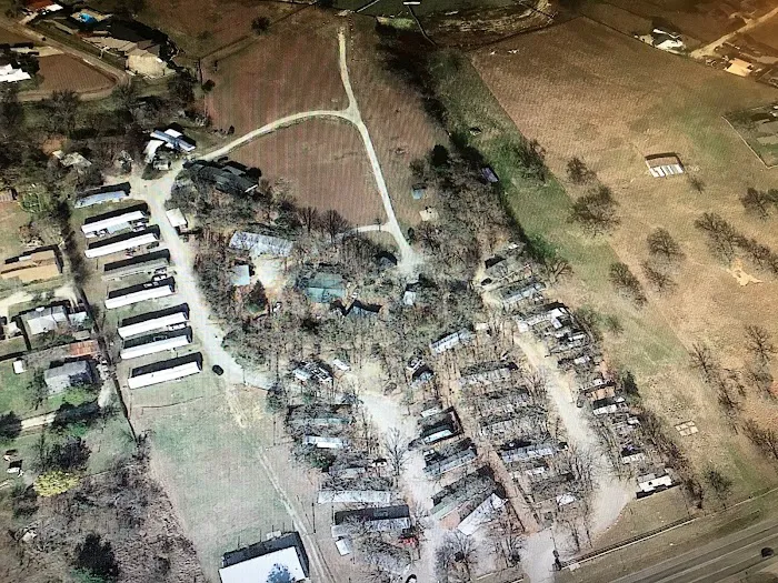 Rustic Oaks Mobile Home and RV Park Picture 3