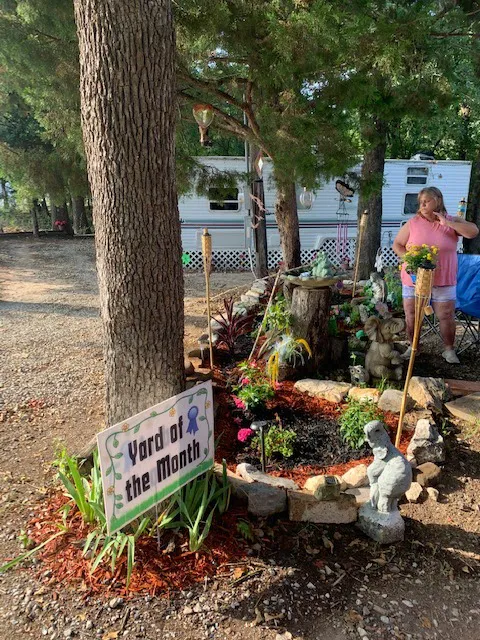 Rustic Oaks Mobile Home and RV Park Picture 1