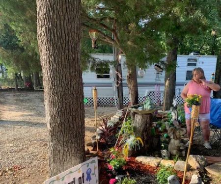 Rustic Oaks Mobile Home and RV Park