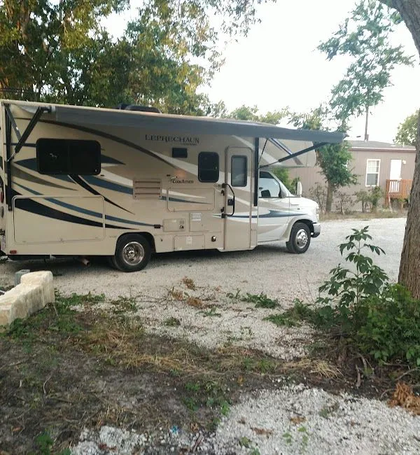 Mart TX RV Park Picture 2