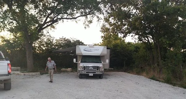 Mart TX RV Park Picture 8