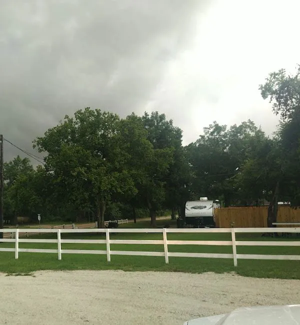 Mart TX RV Park Picture 4