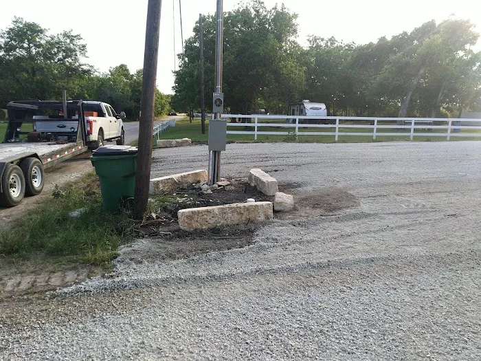 Mart TX RV Park Picture 6