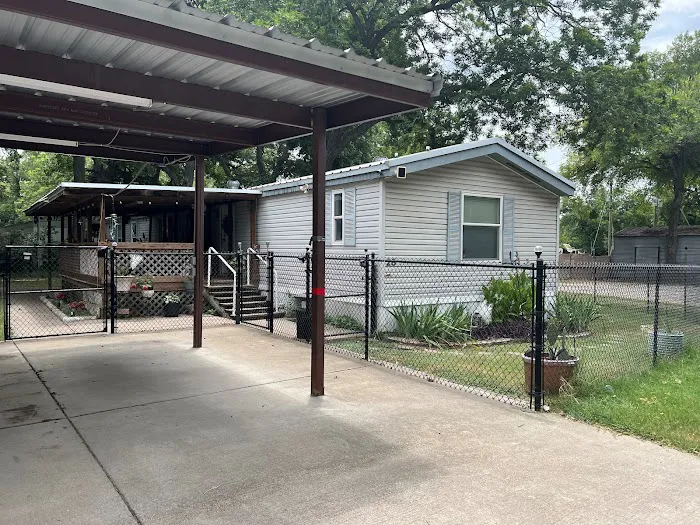 Pecan Acres MH & RV Community Picture 2
