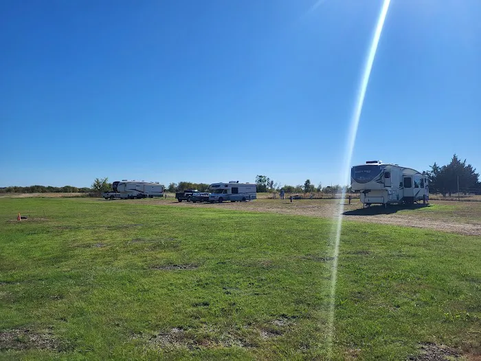The Landing Strip RV Park Picture 7